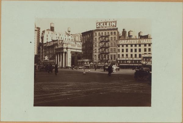 Manhattan: Union Square (East) - 14th Street., 1933