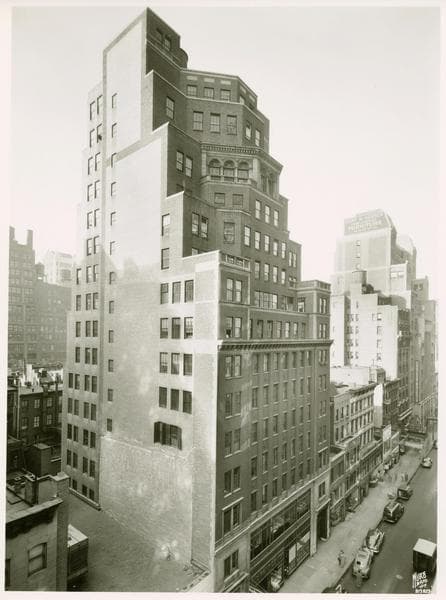 West 47th Street (Fifth Avenue - Sixth Avenue)