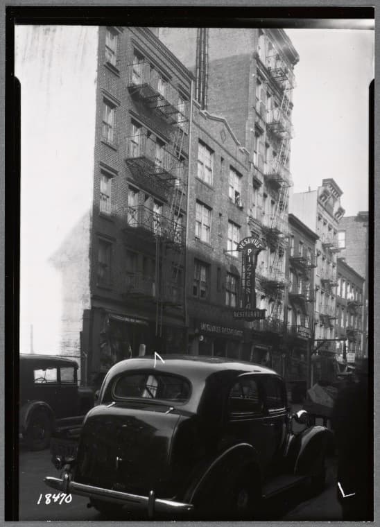 Tenements; M. Marinacci Meats, Vesuvius Pizzeria, Libreri Sigari: 113-123 Mulberry-Canal St.-Hester St., Manhattan, 1937