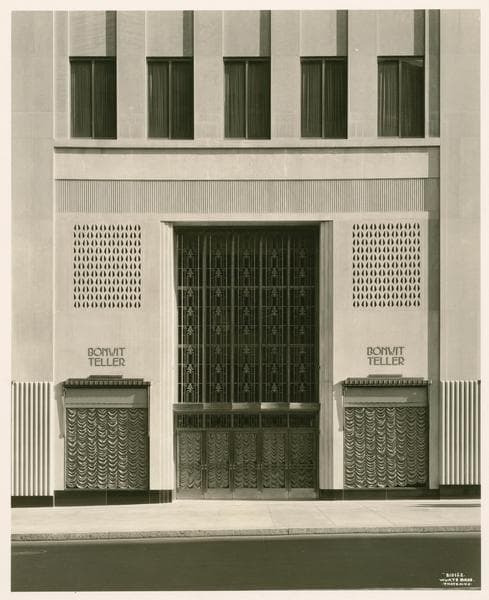 Fifth Avenue - 57th Street, 1930–1939