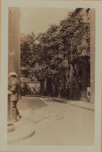 Manhattan: Patchin Place - 10th Street (West), 1927–1937
