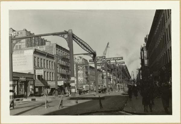 Manhattan: 8th Avenue - 122nd Street (West), 1940