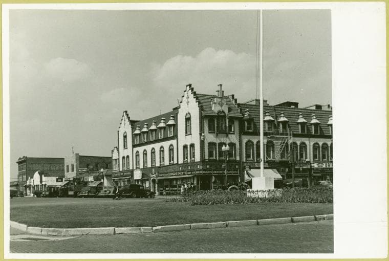 Intersection E. Park Place and Park Ave, 1930–1939