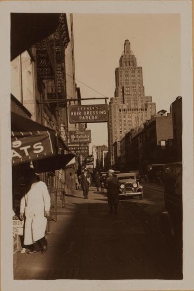 Manhattan: 8th Street - 5th Avenue, 1933