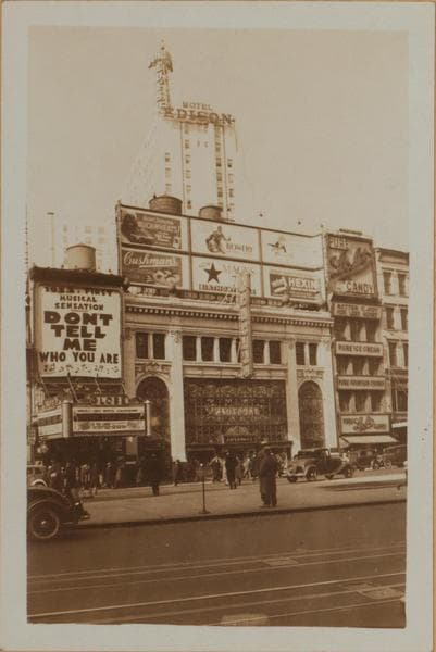 Manhattan: Broadway - 46th Street, 1933