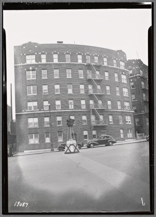 Apartment building; free-standing traffic light: Macombs Rd-Featherbed Ln, Bronx, 1938