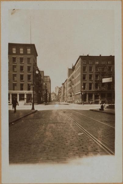 Manhattan: Front Street - Wall Street, 1930