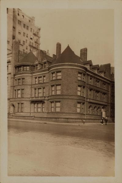 Manhattan: 5th Avenue - 66th Street, 1927–1929