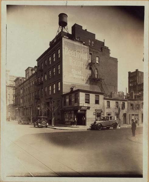 Manhattan: Washington Square South - Thompson Street, 1925