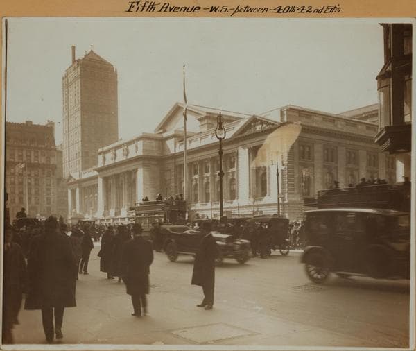 Manhattan: 5th Avenue - 40th Street, 1917