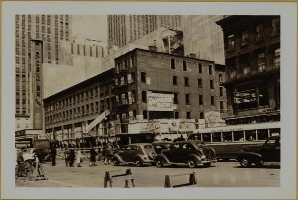 Manhattan: 6th Avenue - 48th Street (West), 1939