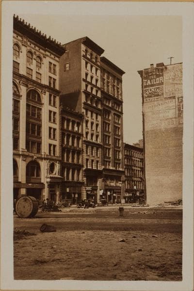 Manhattan: Broadway - Houston Street (West), 1932