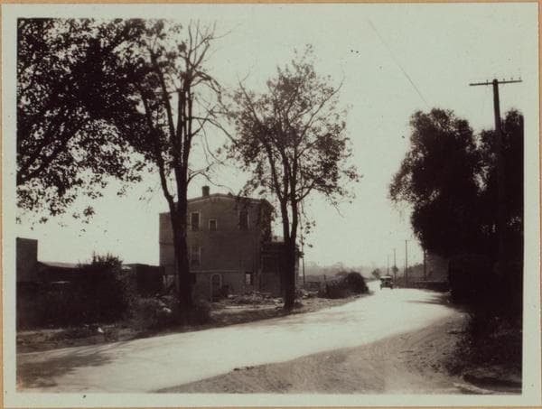 Queens: Colonial Avenue - 62nd Drive, 1922–1930