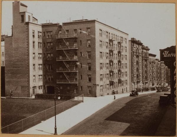 Manhattan: 122nd Street (West) - Broadway, 1928–1933