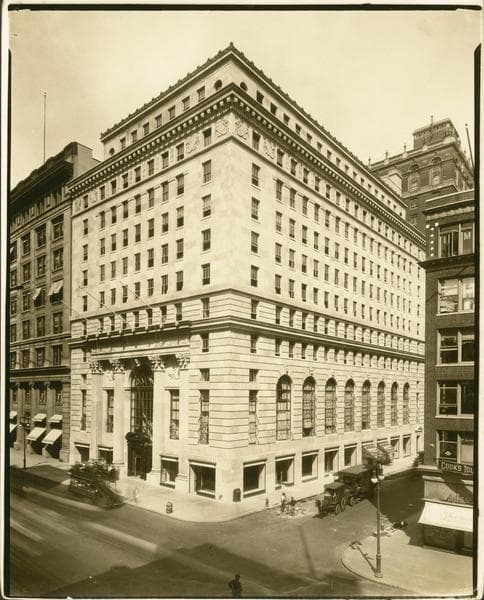 565 Fifth Avenue - East 46th Street