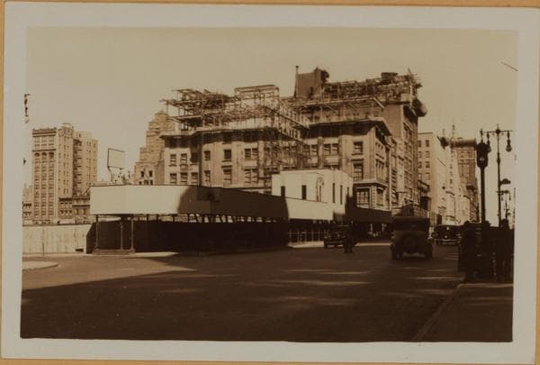 Manhattan: 5th Avenue - 49th Street, 1932
