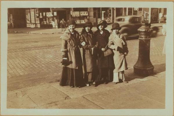Thanksgiving ragamuffins, No.37-39., 1933