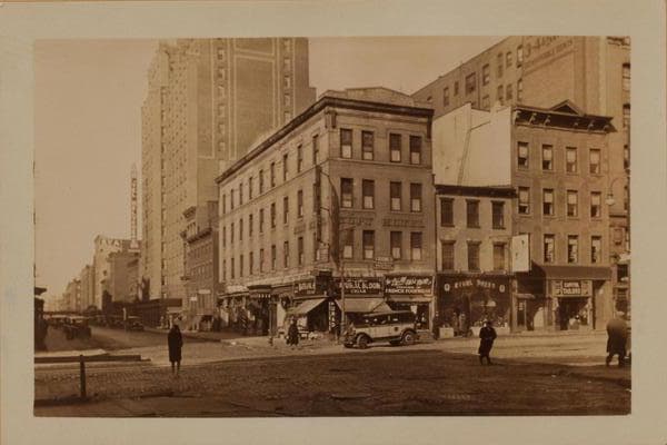 Manhattan: 8th Avenue - 48th Street, 1929–1933