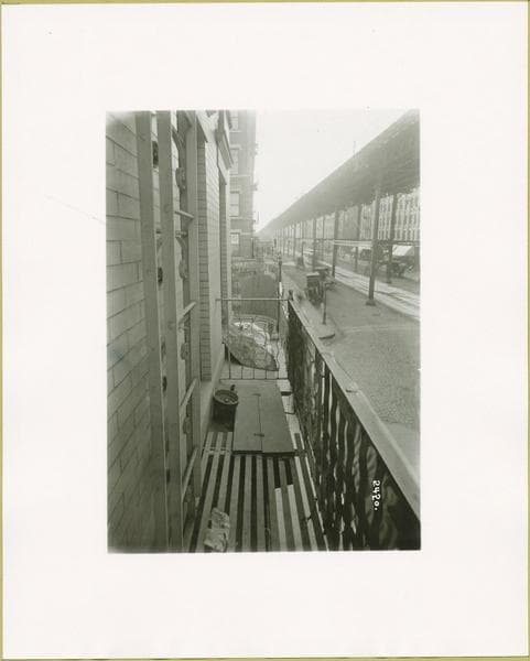 Social conditions: Second Avenue el, south from 95th Street., 1910