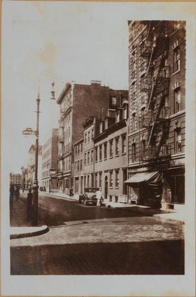 Manhattan: Bedford Street - Morton Street, 1932