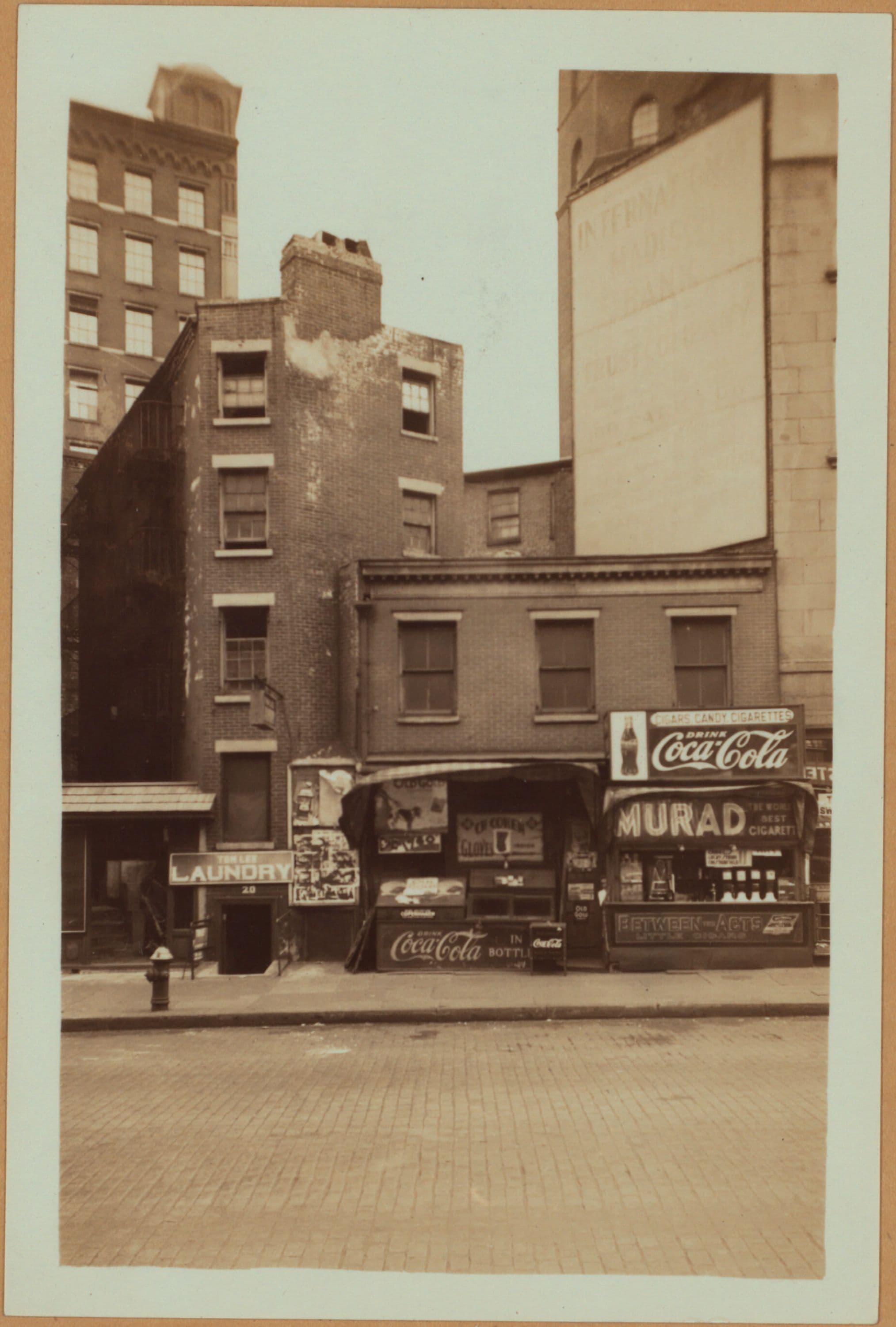Manhattan: New Chambers Street - William Street