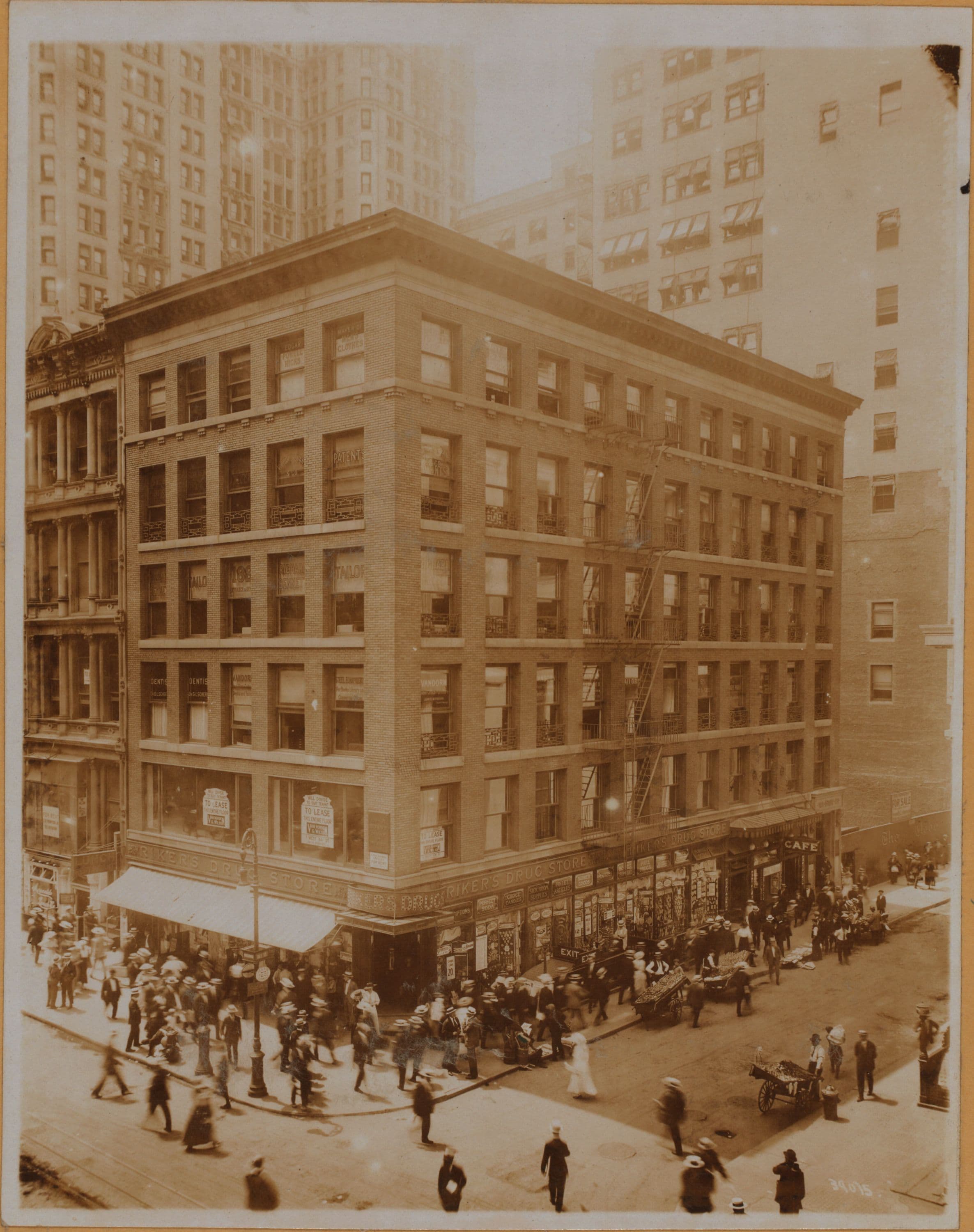 Manhattan: Broadway - Dey Street