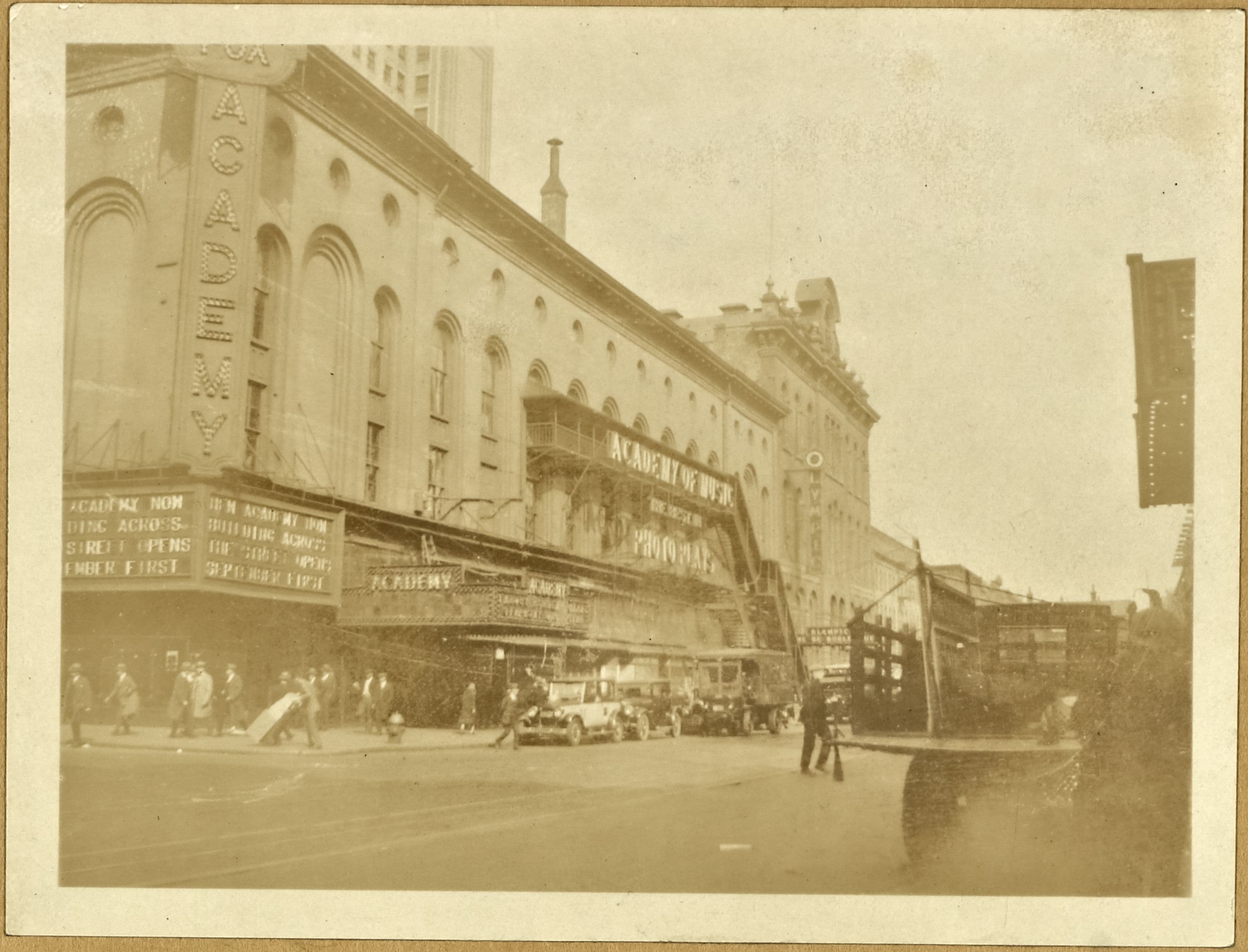 Manhattan: 14th Street (East) - Irving Place