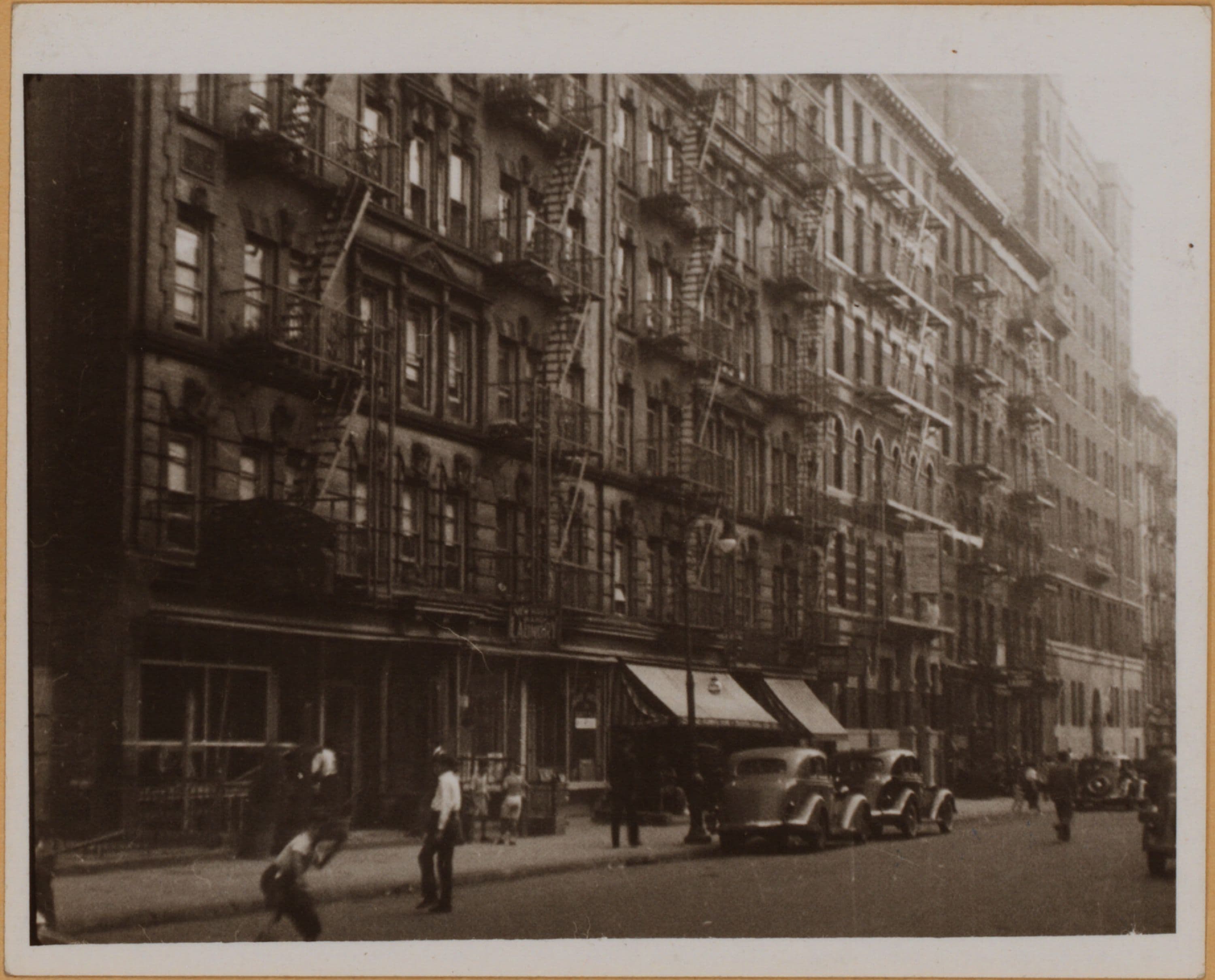 Manhattan: 12th Street (East) - 1st Avenue