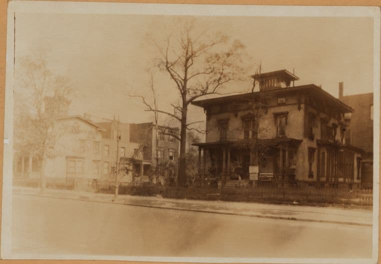 Brooklyn: Clinton Avenue - Fulton Street
