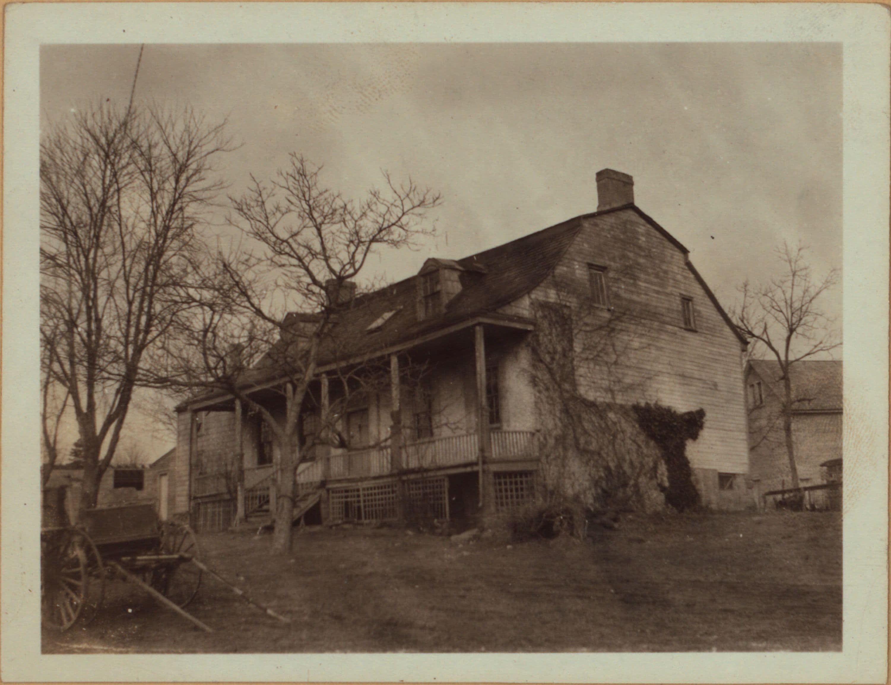 Queens: Colonial Avenue - 62nd Drive