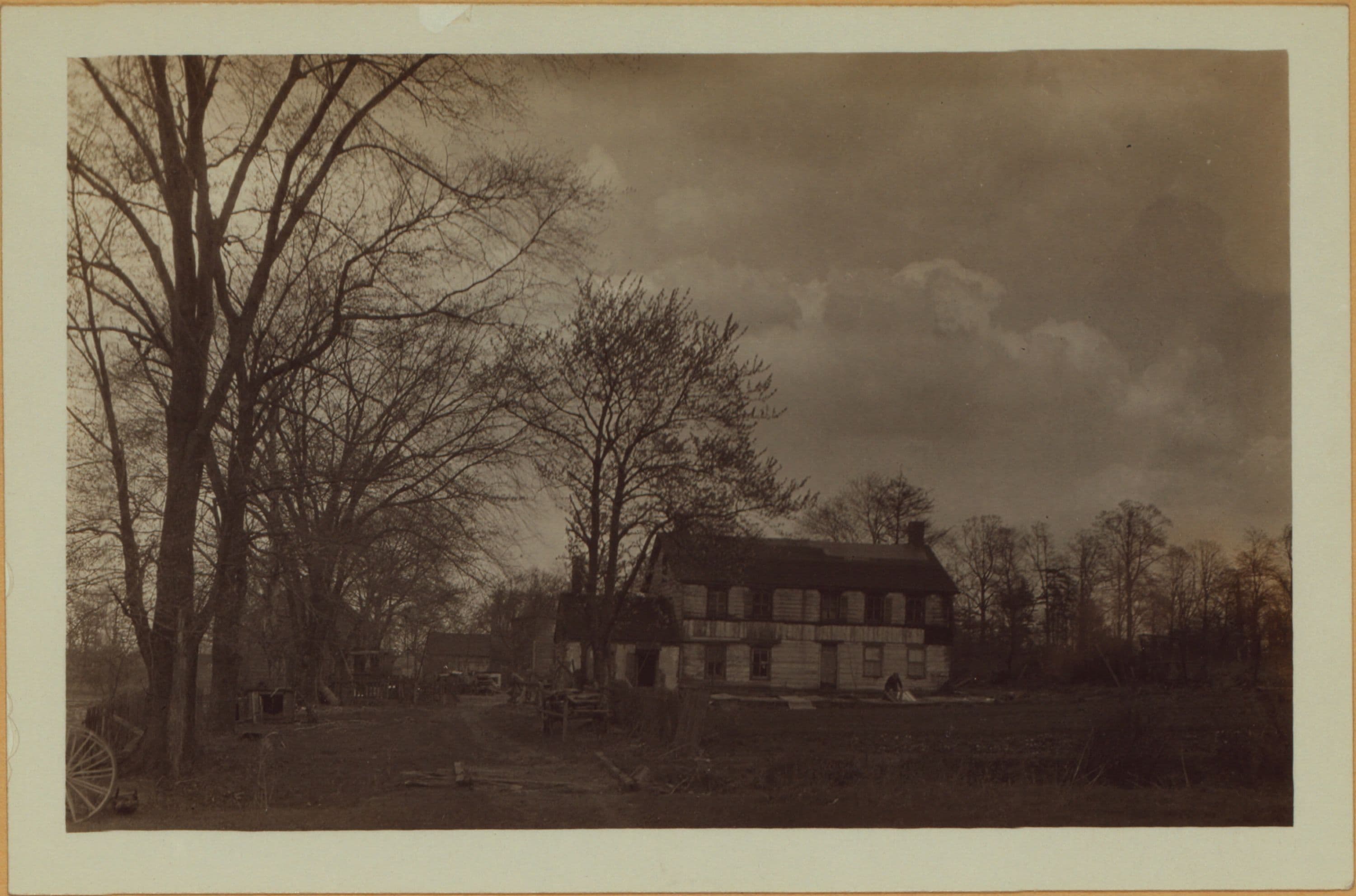 Richmond: Hall Avenue - Willowbrook Road