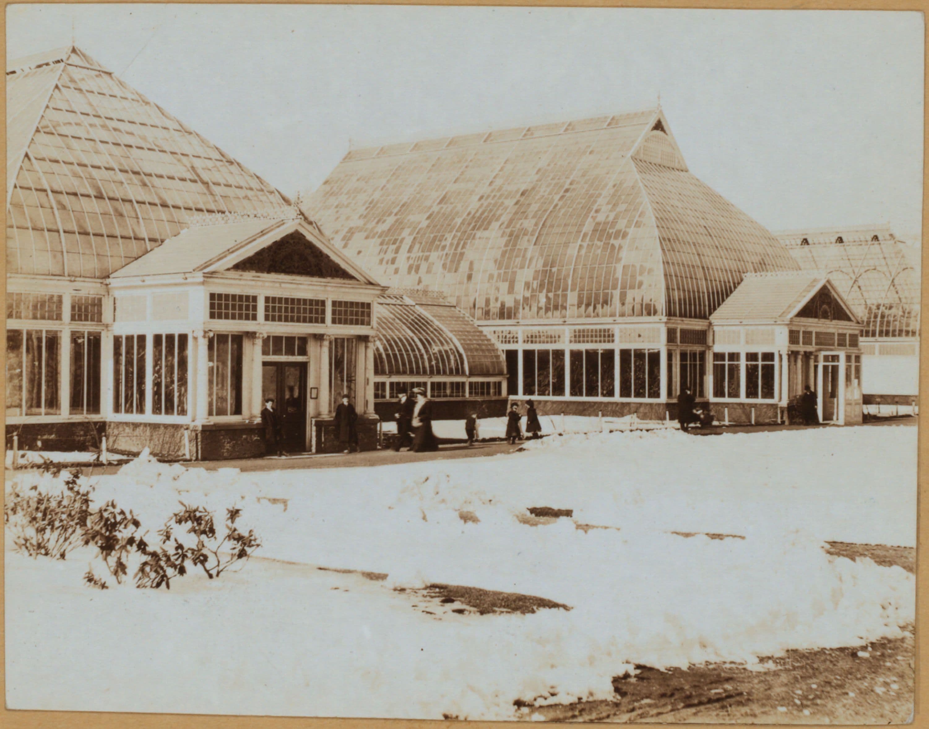 Manhattan: Central Park at 110th Street -- Lake and botanical garden