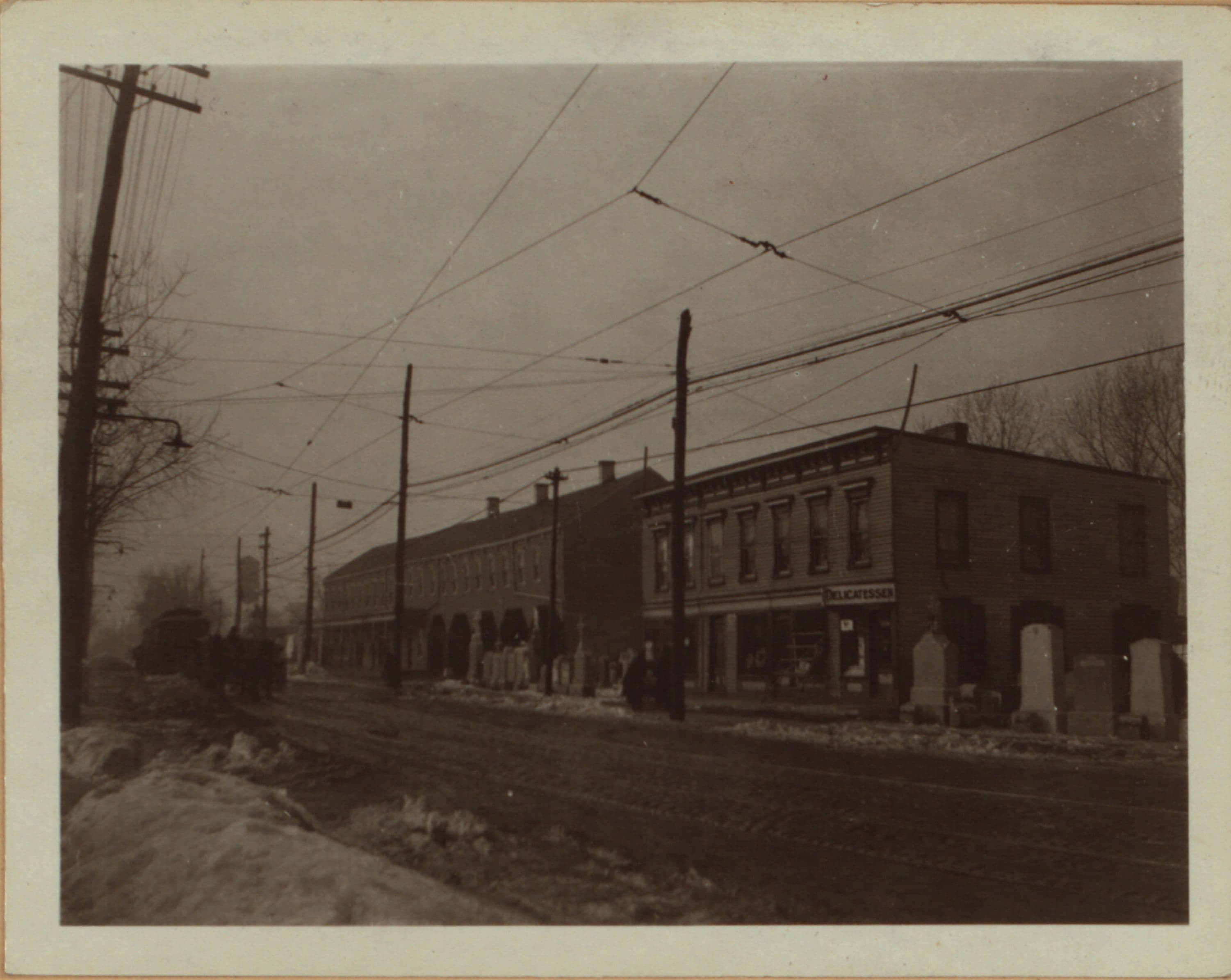 Queens: Metropolitan Avenue - 70th Street, 1922–1925