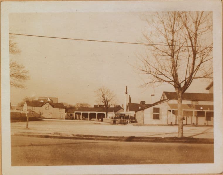 Brooklyn: Emmons Avenue - 27th Street (East)
