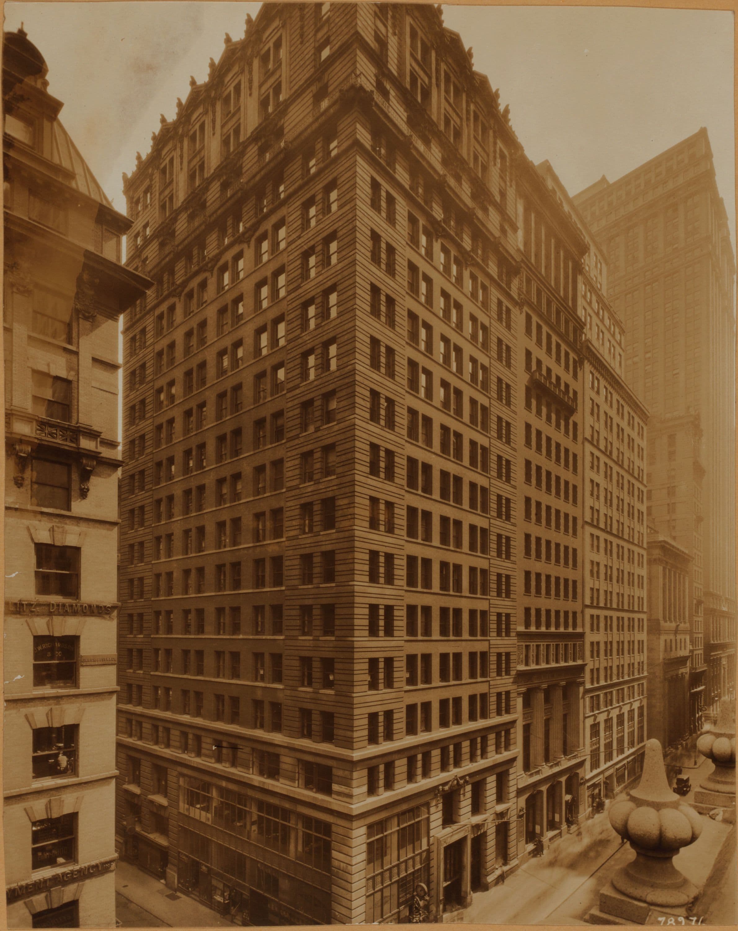 Manhattan: Broadway - Maiden Lane