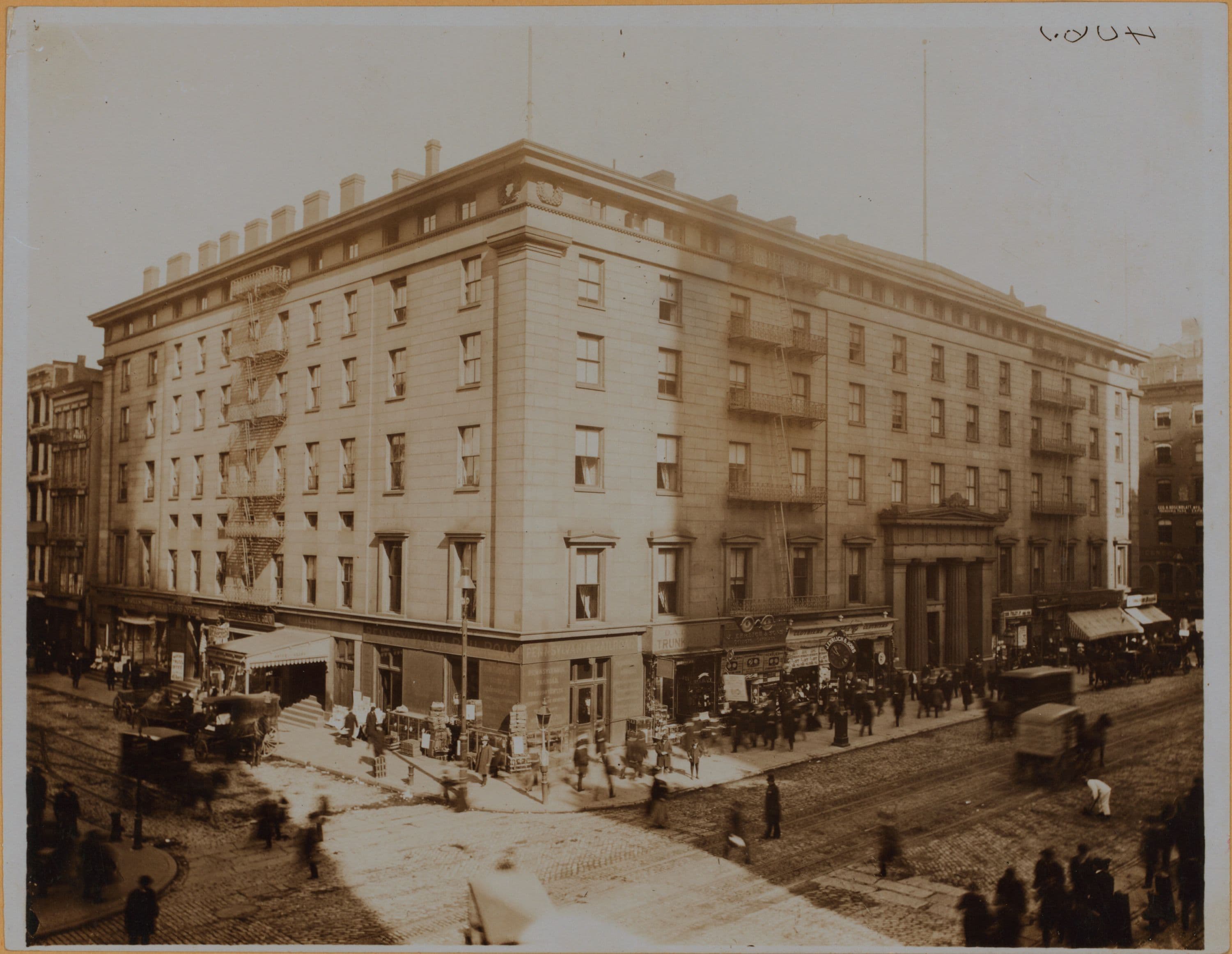 Manhattan: Broadway - Vesey Street