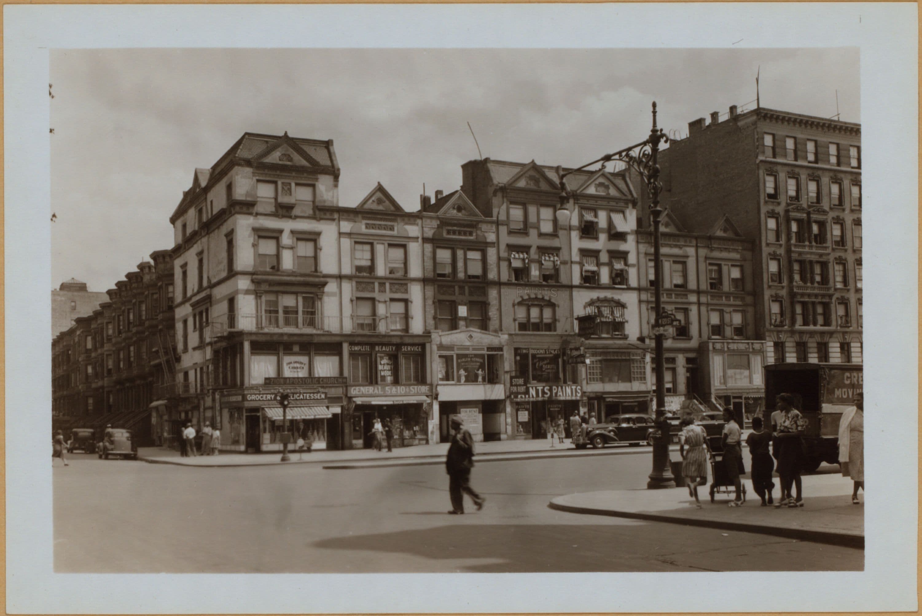 Manhattan: Lenox Avenue - 120th Street (East): Top photo: Lenox Avenue, looking North from E. 119th Street. Bottom photo: Lenox Avenue and the south east corner of E. 120th Street.