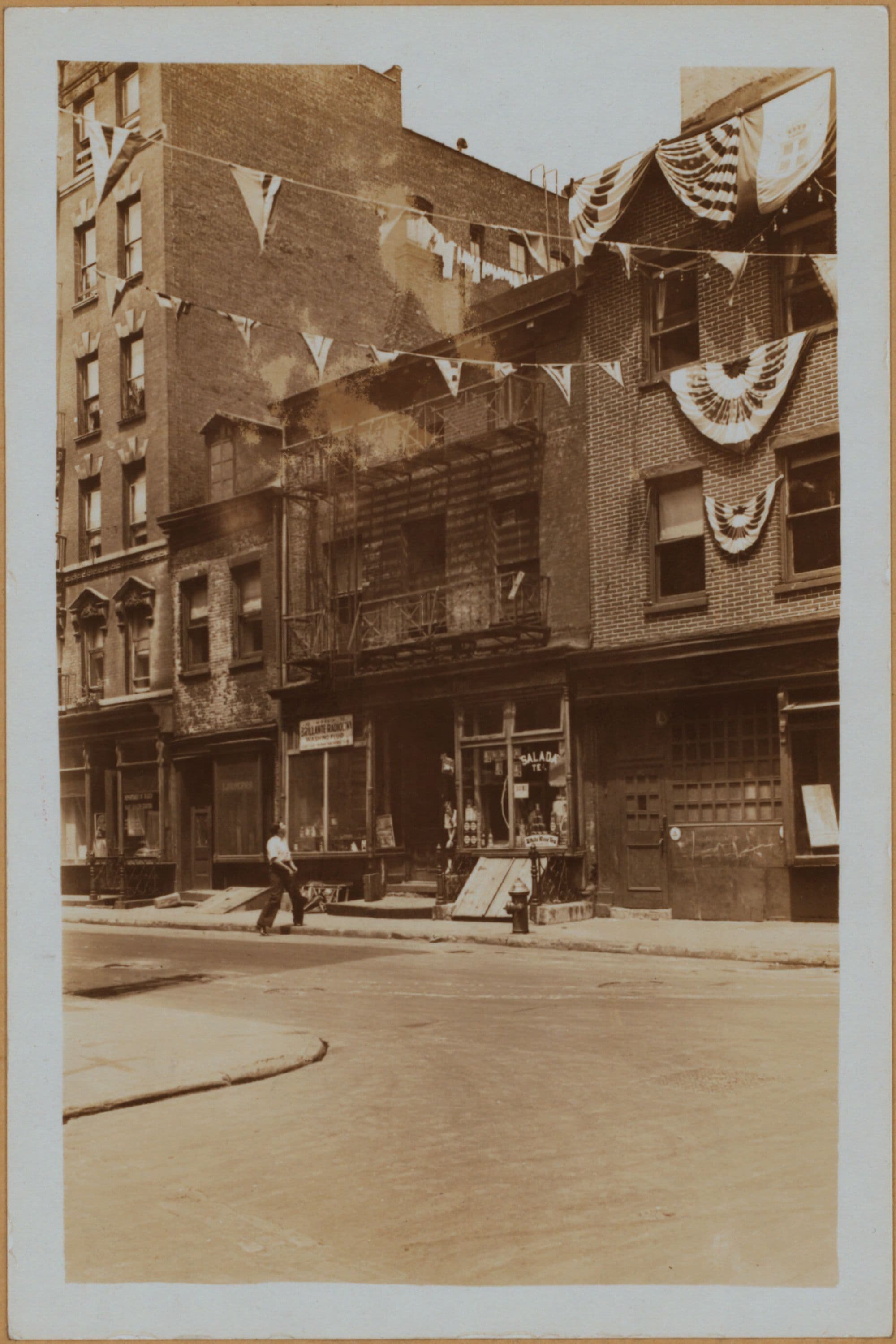 Manhattan: Cherry Street - Catherine Street