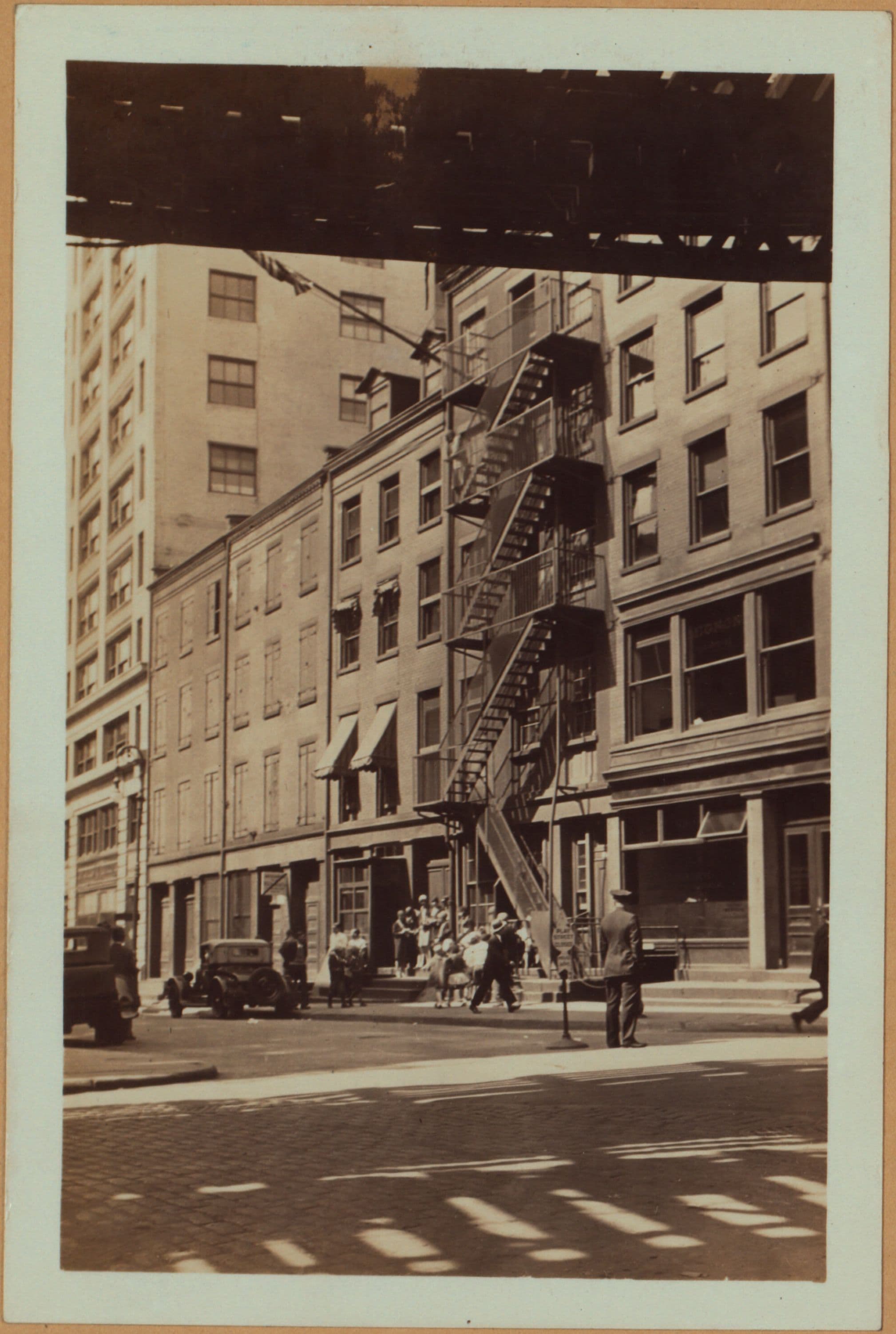 Manhattan: Pearl Street - Coenties Alley