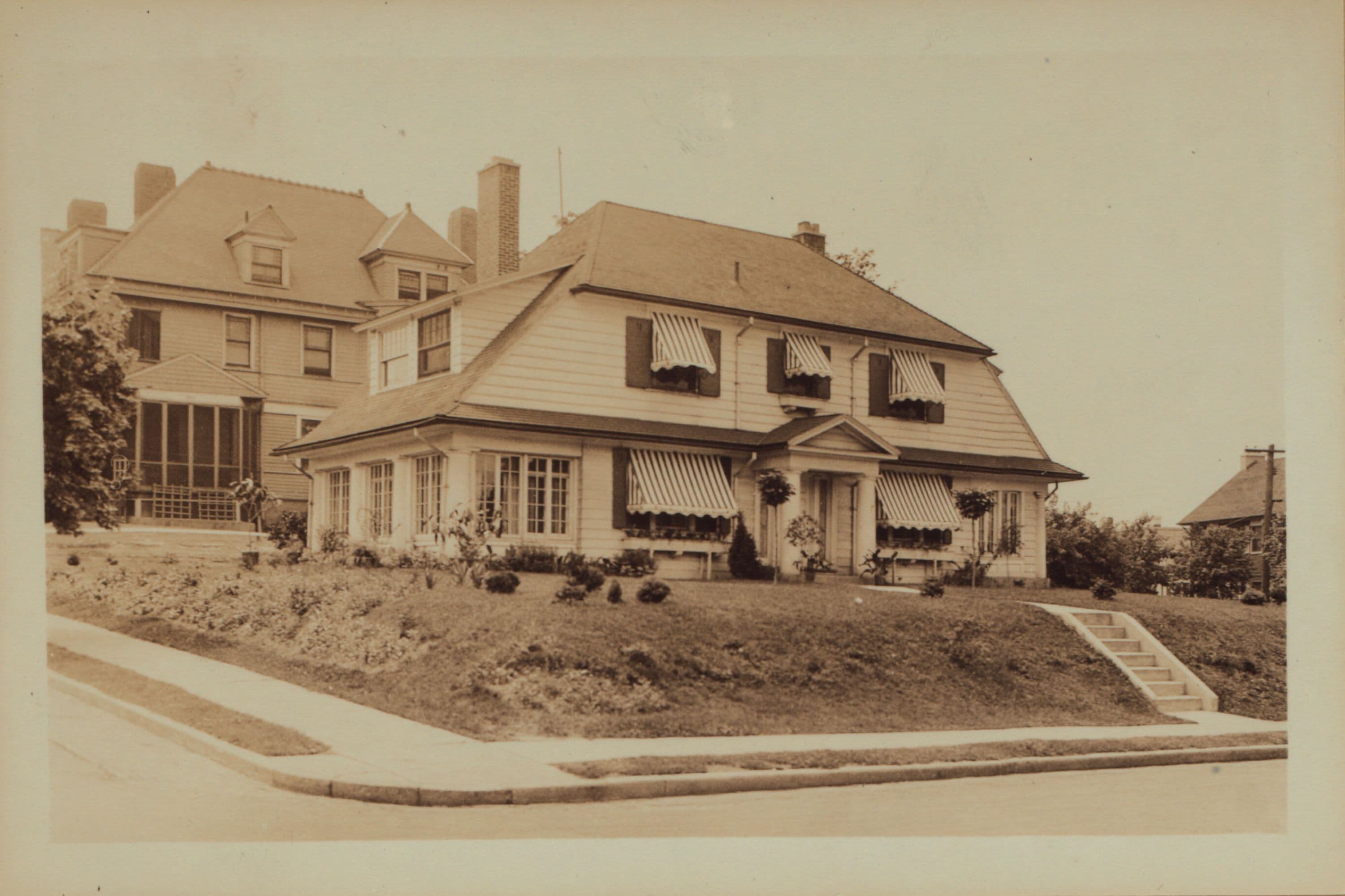 Richmond: Belmont Place - Vine Street