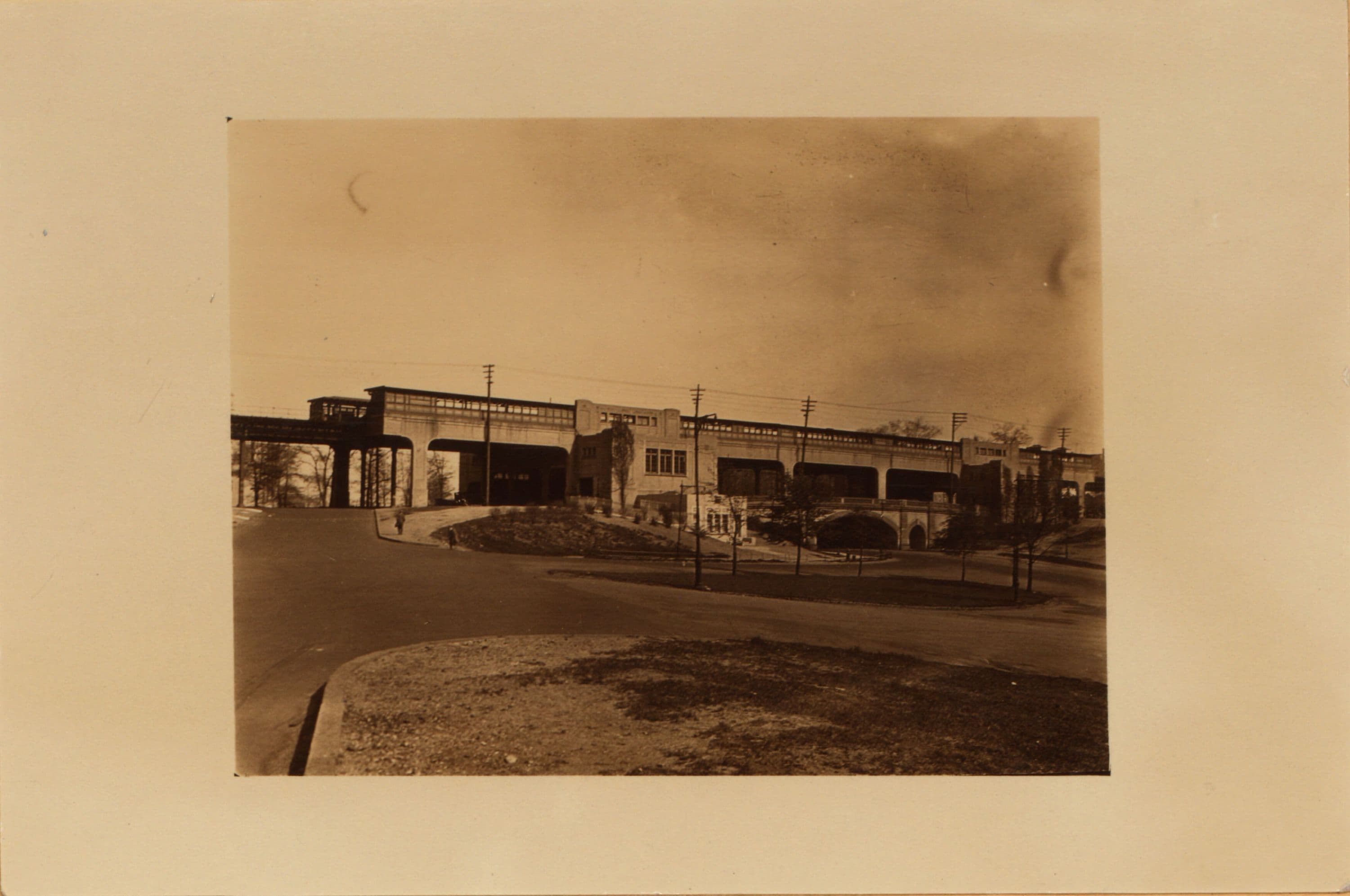 Bronx: Mosholu Parkway - Kossuth Avenue