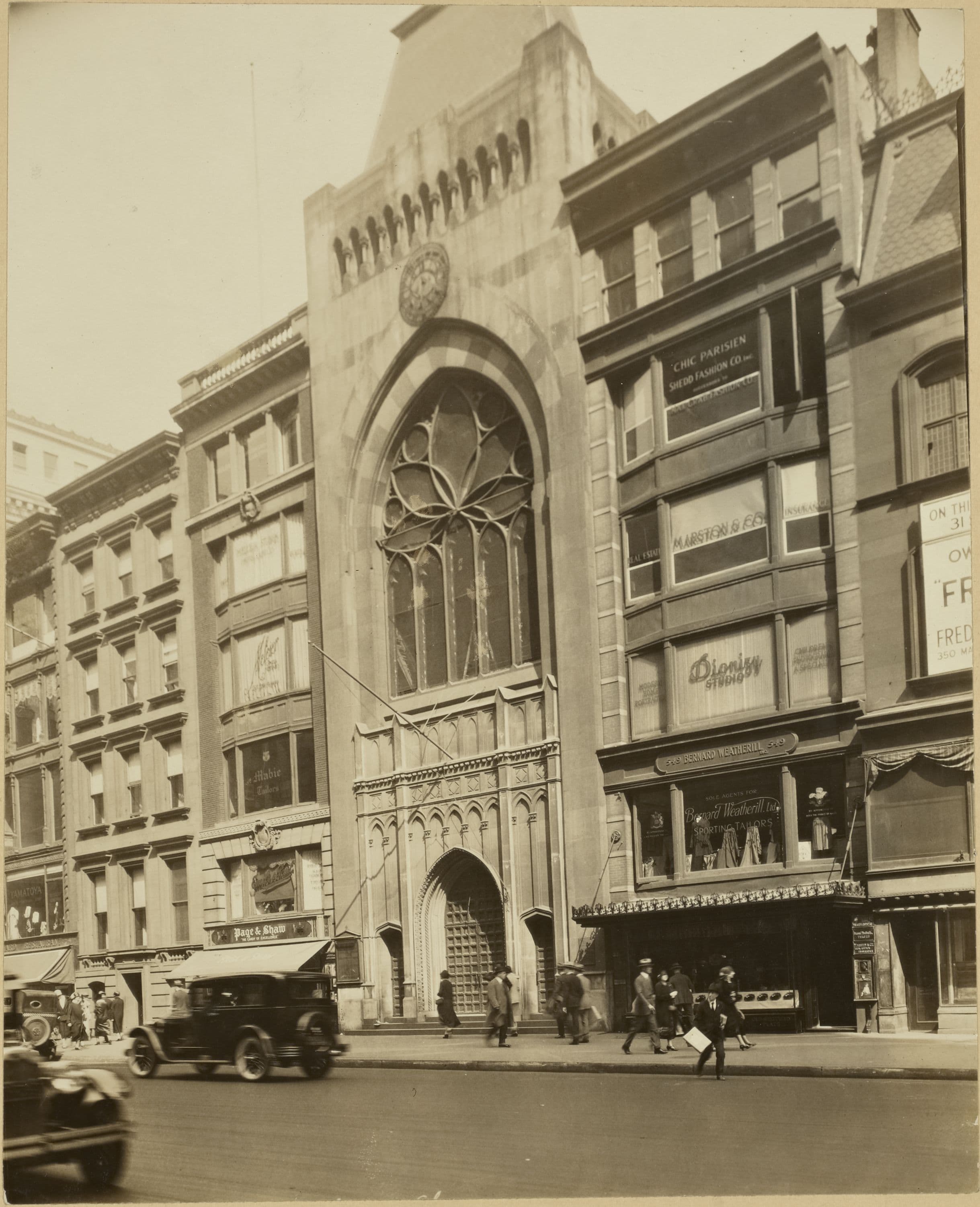 Manhattan: 5th Avenue - 45th Street