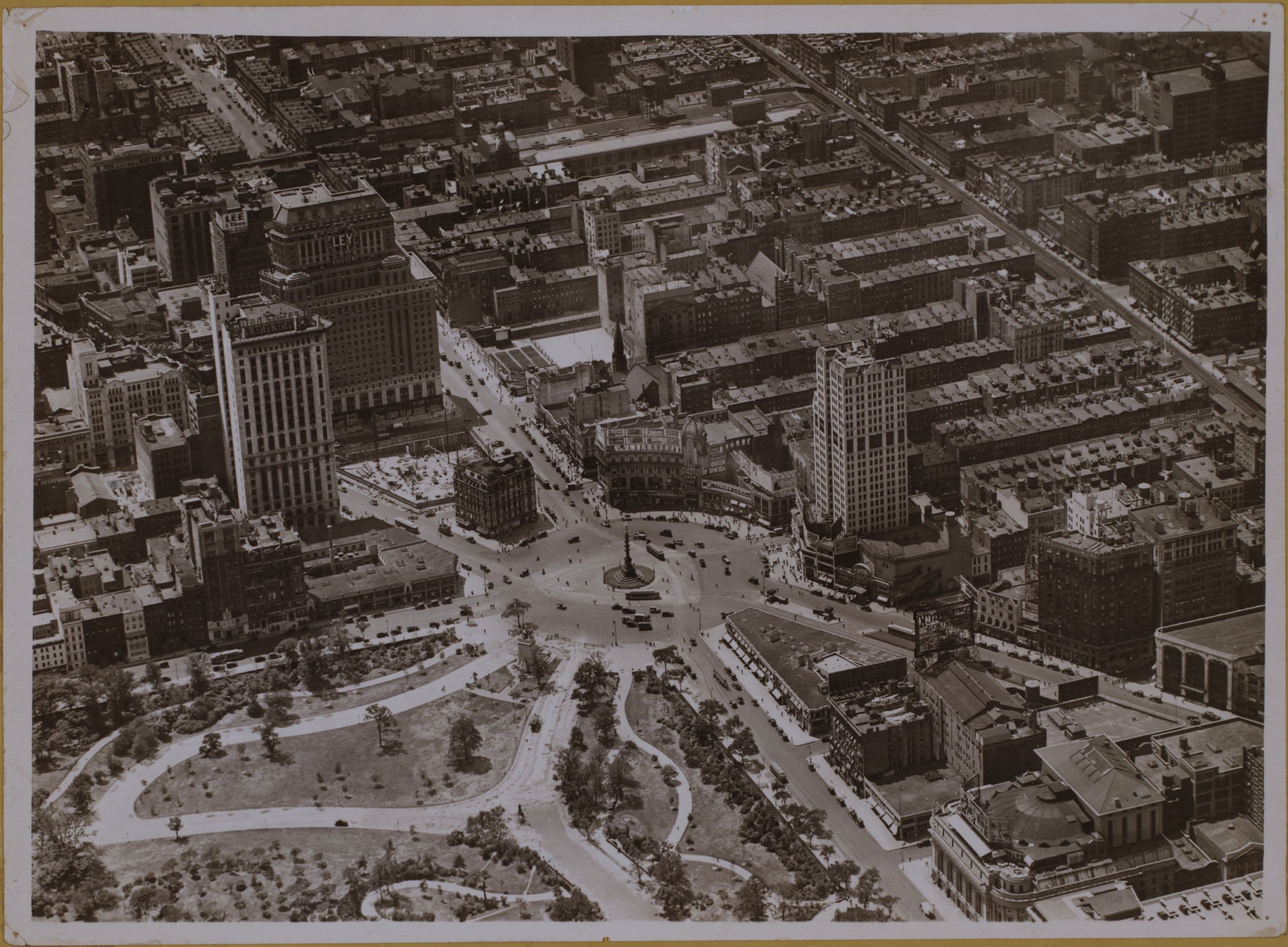 Manhattan: Columbus Circle (North).
