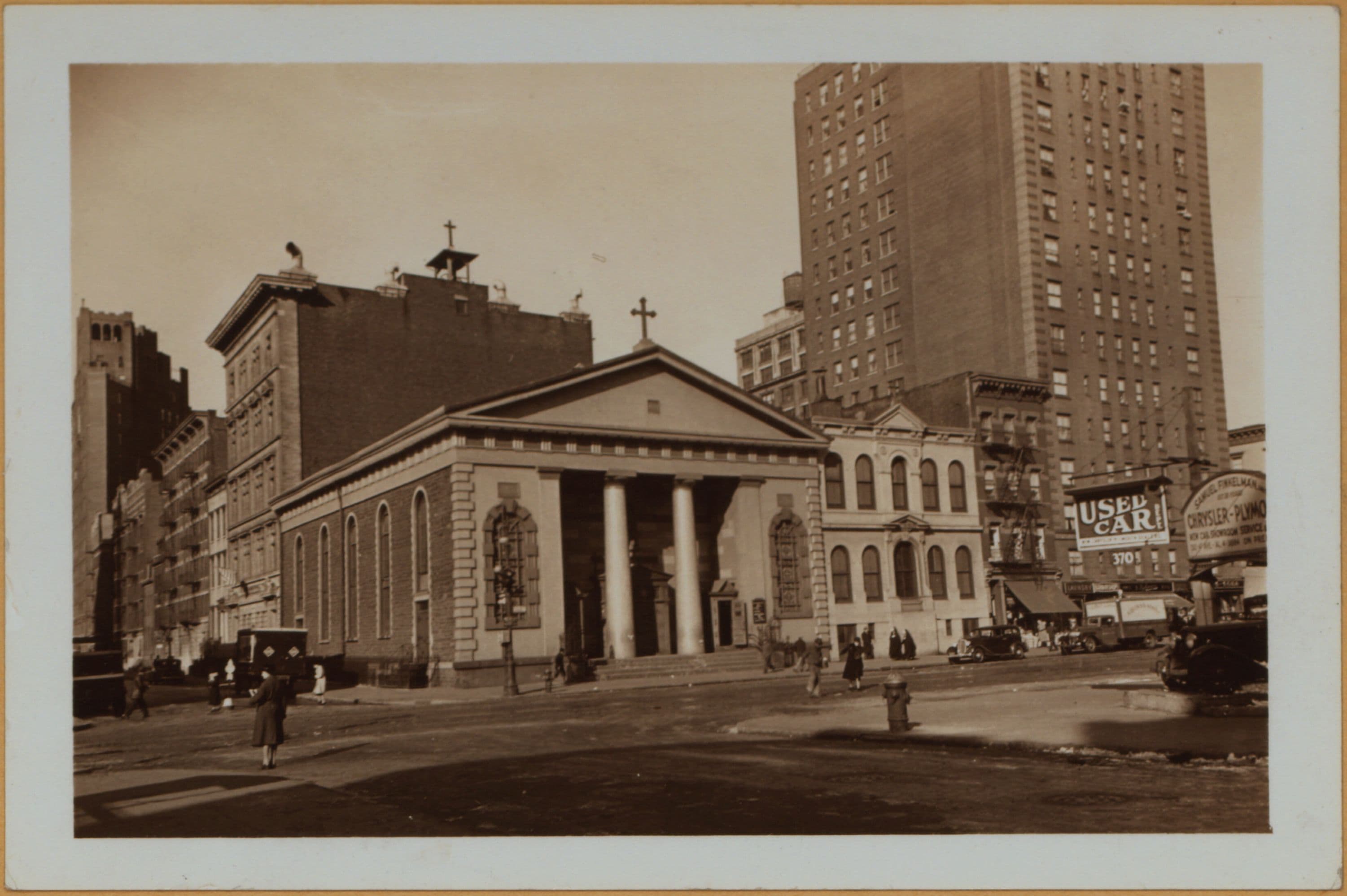 Manhattan: 6th Avenue - Washington Place