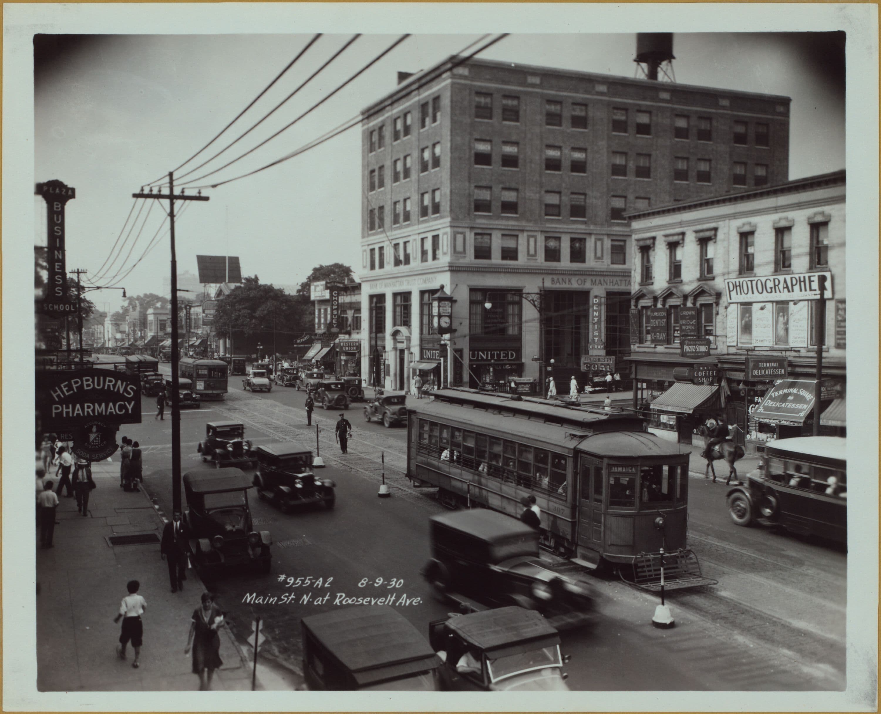 Queens: Main Street - Roosevelt Avenue