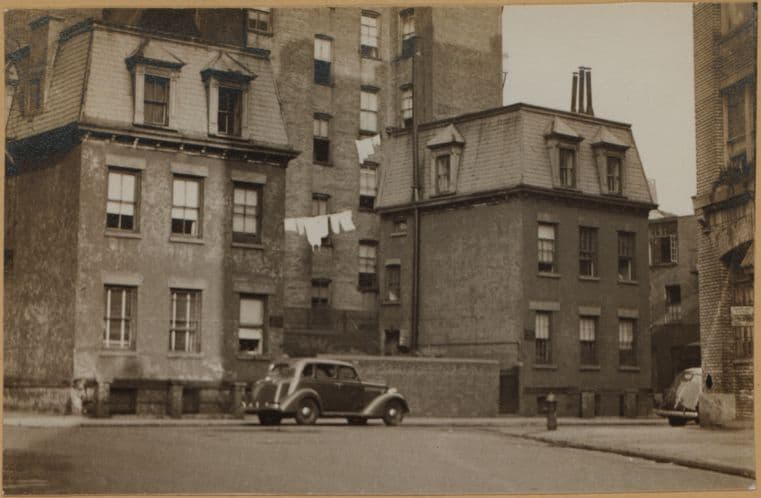 Manhattan: Commerce Street - Barrow Street