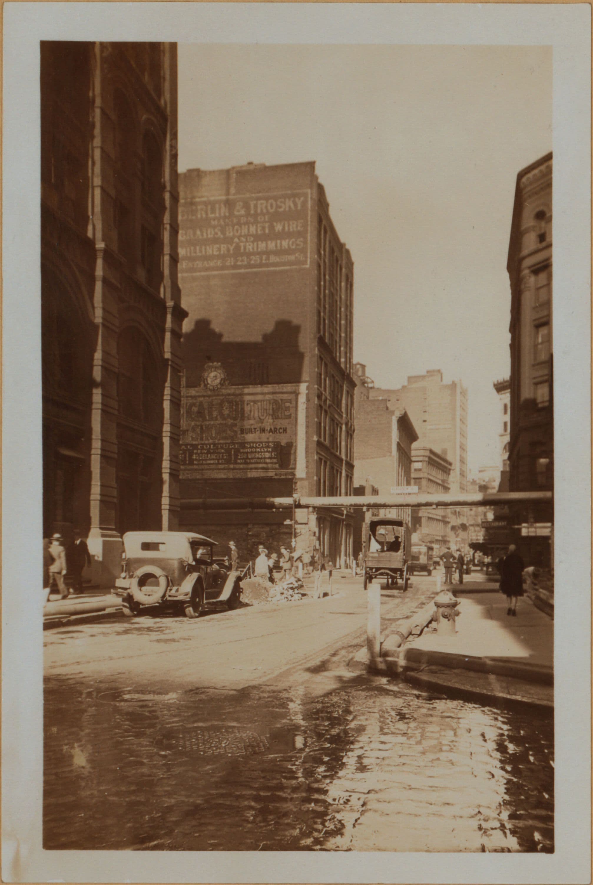 Manhattan: Houston Street (East) - Mulberry Street
