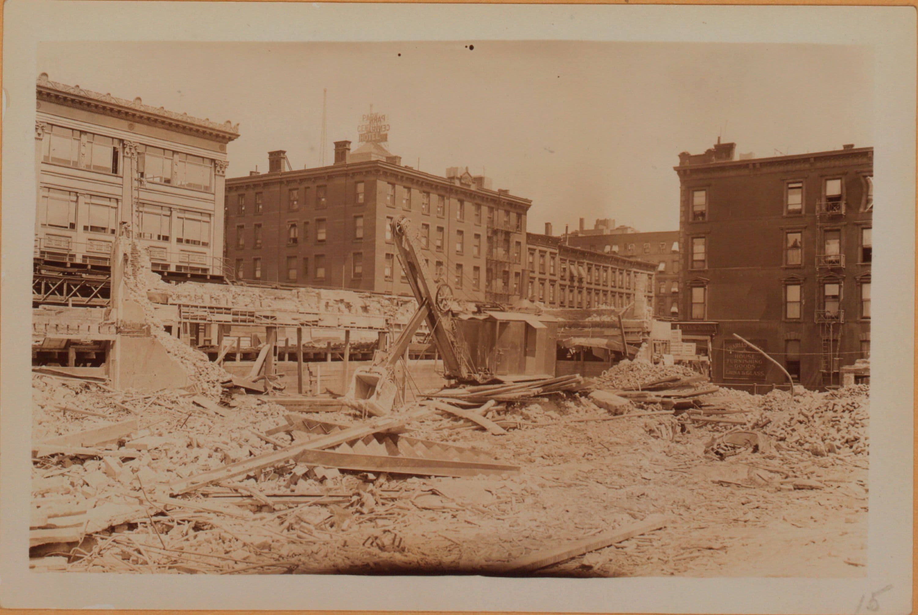 Manhattan: 6th Avenue - 49th Street (West)