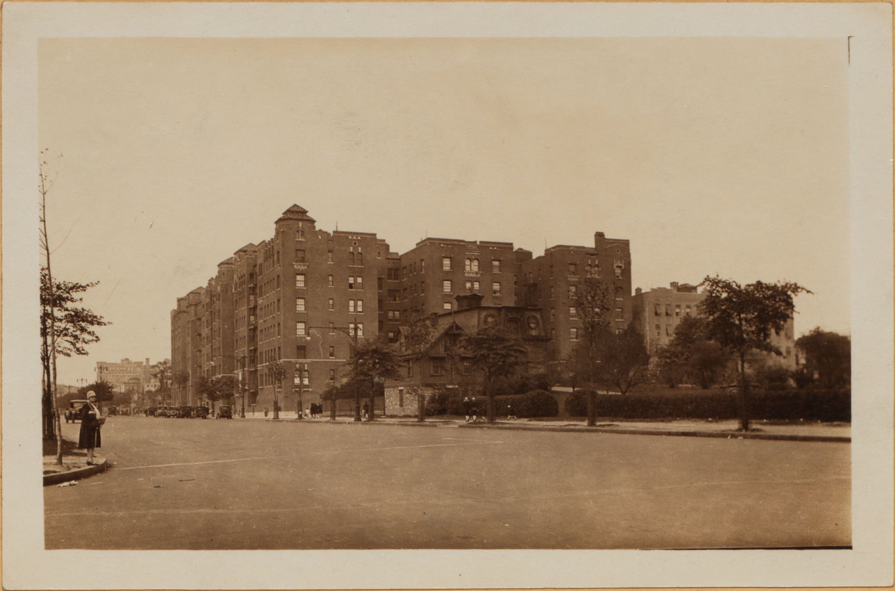 Bronx: Grand Concourse - 162nd Street (East), 1928–1936