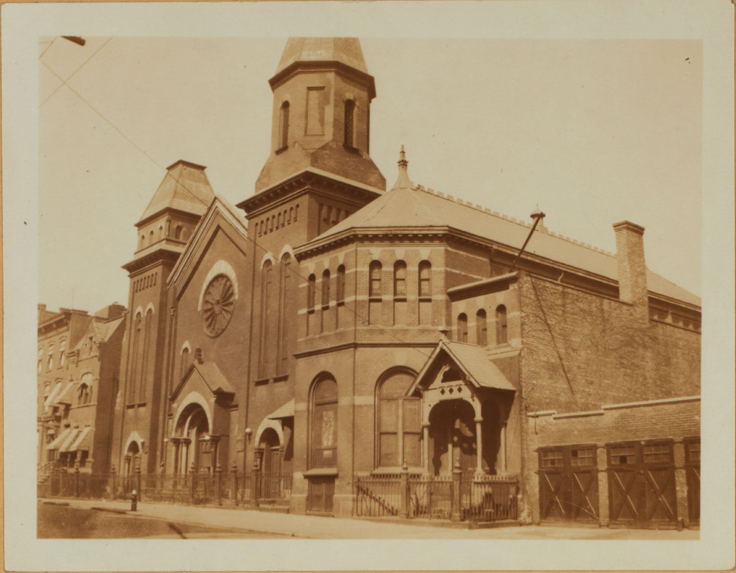 Brooklyn: Kent Street - Manhattan Avenue